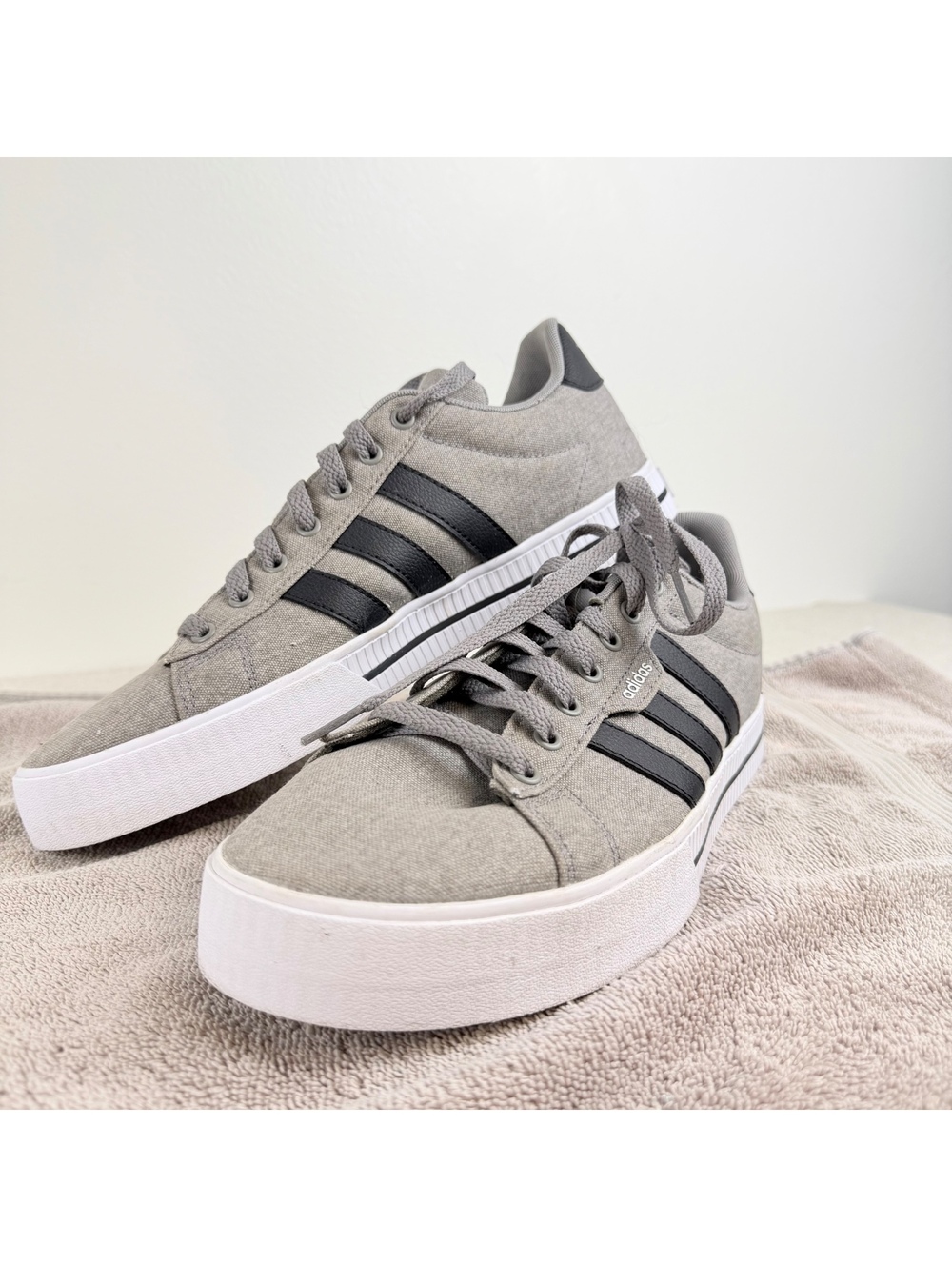 Adidas Daily 3.0 FW3270 Men’s 10.5 Gray Black Canvas Sneakers